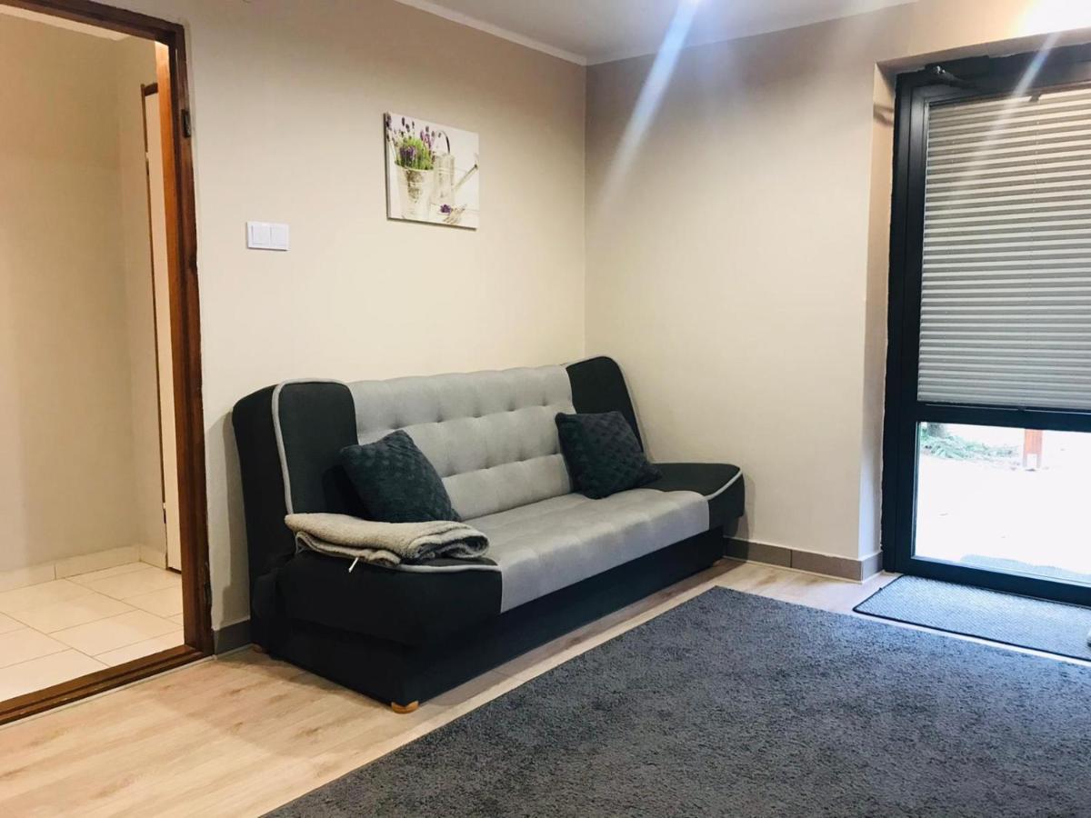 Apartament U Doroty เอากุสตูฟ ภายนอก รูปภาพ